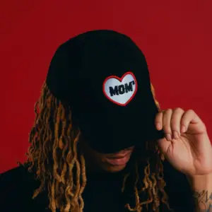 Mom’s Spaghetti Heart Hat