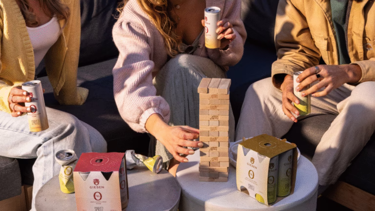 Happy Every Hour Review: Giesen 0% Spritz Sauvignon Blanc vs. Rosé Giesen-0-Spritz-Cans-Lifestyle